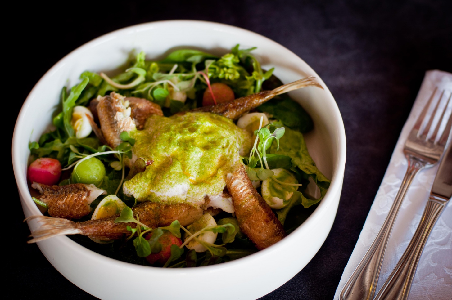 Салат с копченой корюшкой и малосольным огурцом от ресторана DoZari - фотография № 16