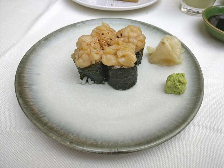 Ресторан Nama азиатская кухня Глеб Баллис Аркадий Новиков тепаньяки суши тартар из гребешка