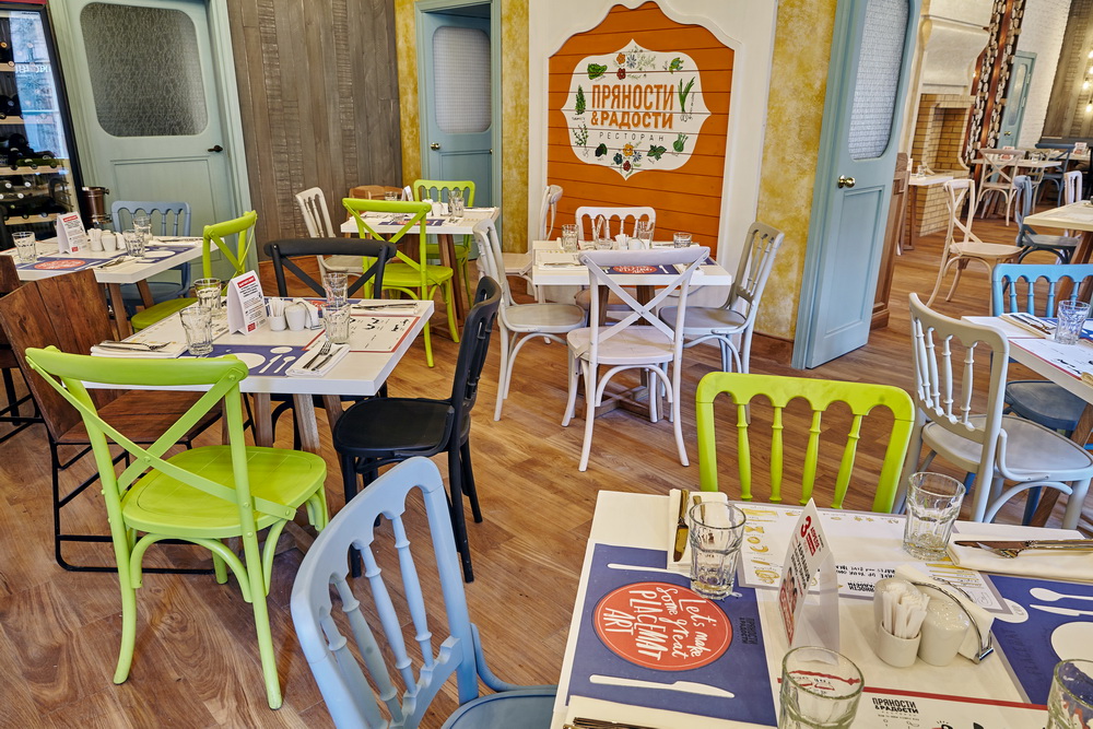 Косичка из слоеного теста с карамелью и кусочками шоколада - фотография № 1