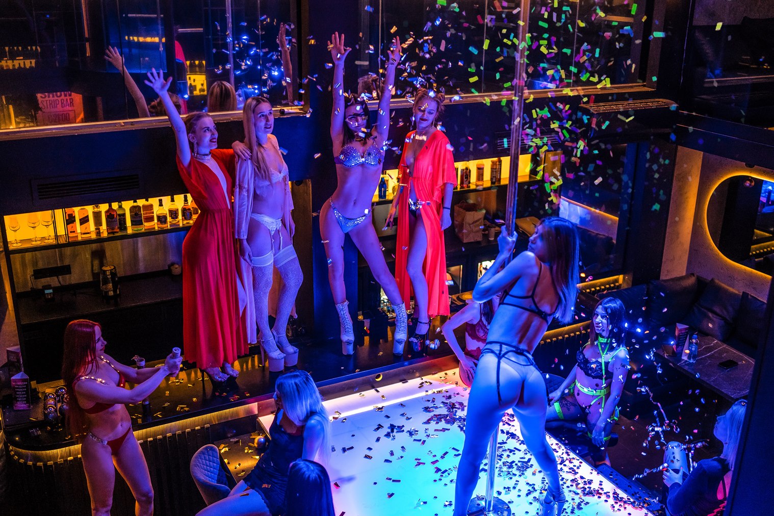 Zависть Podium Club