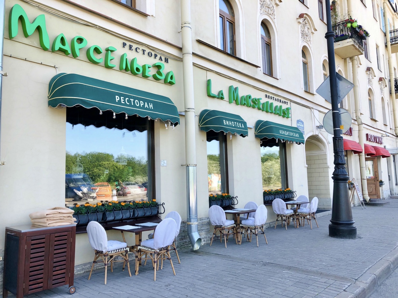 Лето на террасах ресторанов Санкт-Петербурга - фотография № 12