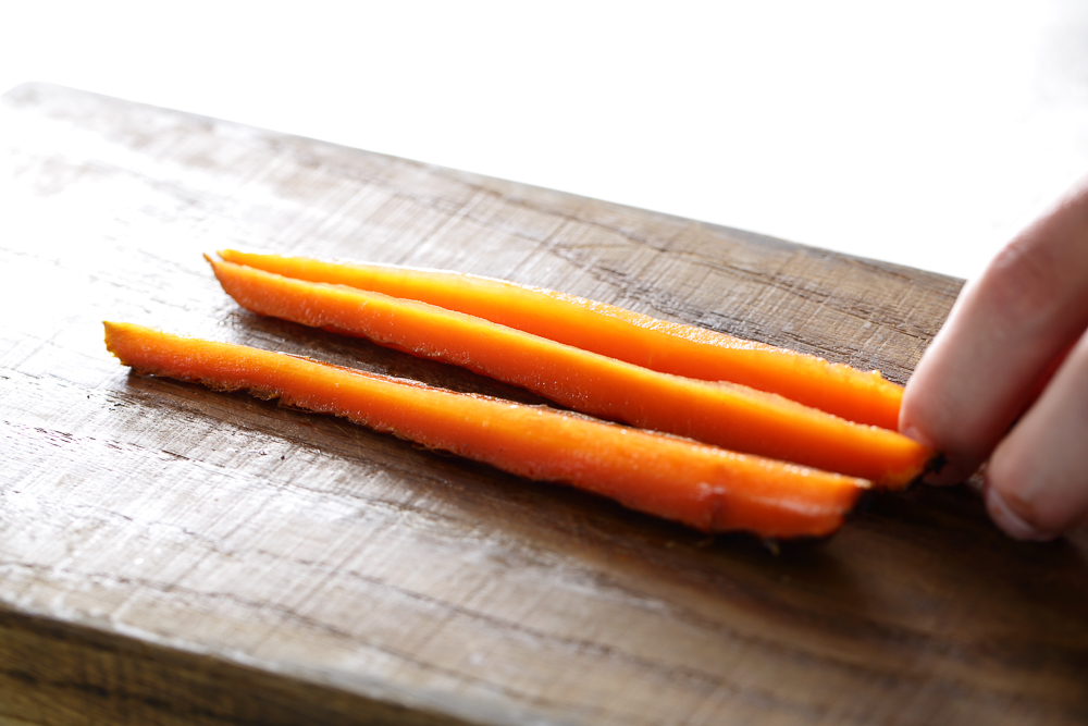 Медовая треска с прутьями из запеченной моркови и морковным пюре от шеф-повара ресторана северной кухни BJORN - фотография № 17