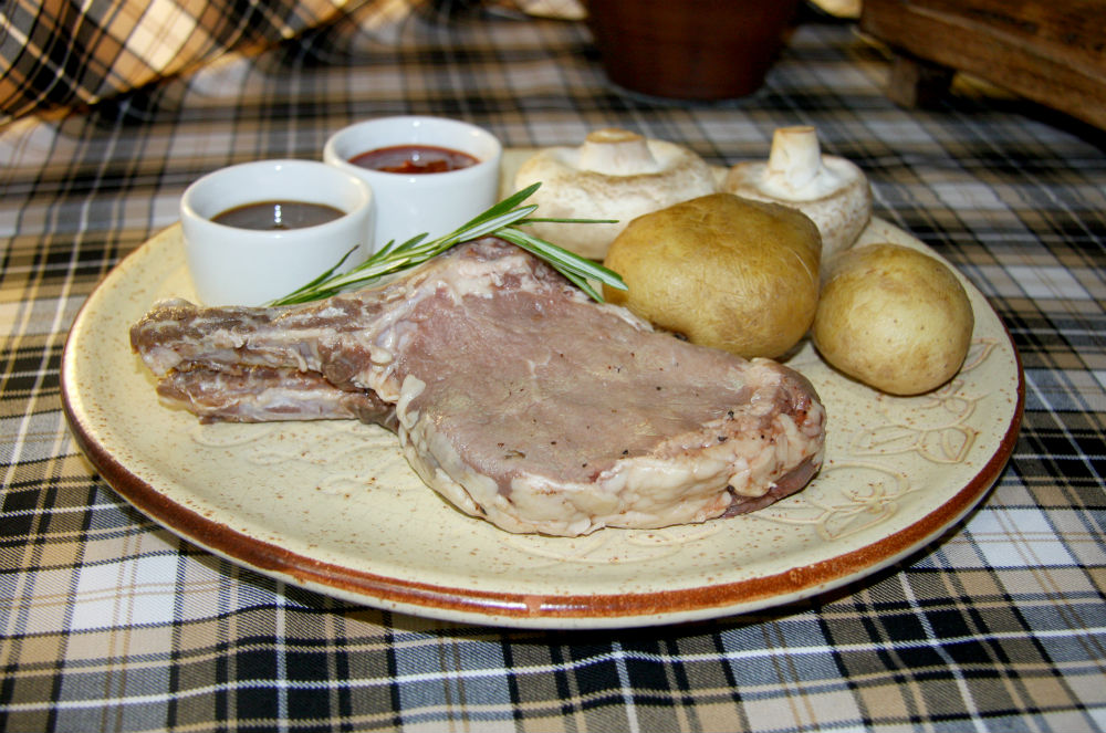 Корейка кабана на гриле от шеф-повара ресторана «Шотландская клетка» - фотография № 1