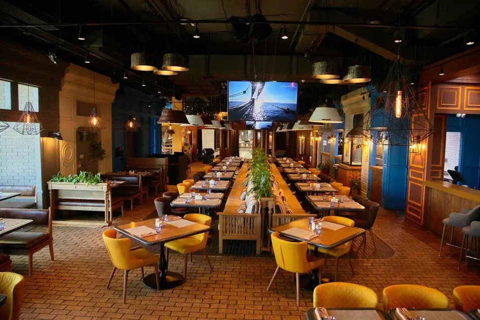 Живая музыка, караоке и DJ-сеты - фотография № 1