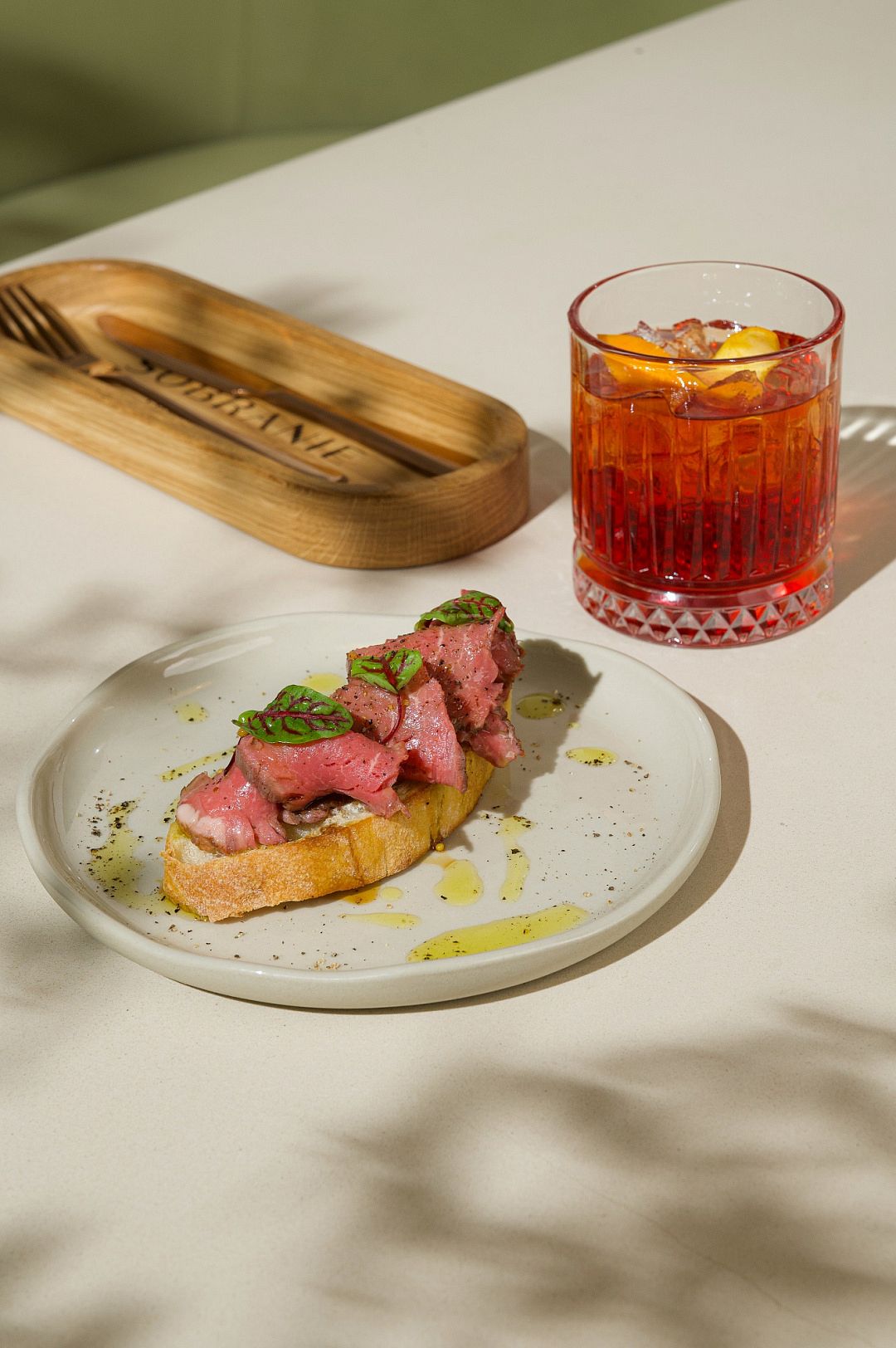 «Собрание» / SOBRANIE — первое заведение, объединяющее высокую кухню и культуру лаунж-отдыха - фотография № 7