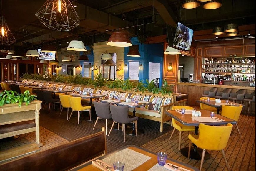 Живой вокал, караоке​, диджей