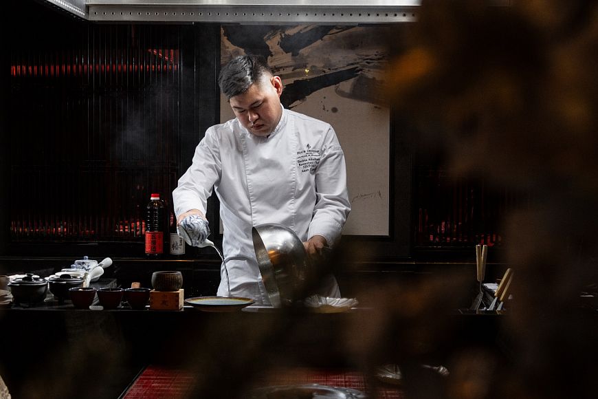 Ужин с саке: диалог двух континентов у плиты теппаньяки