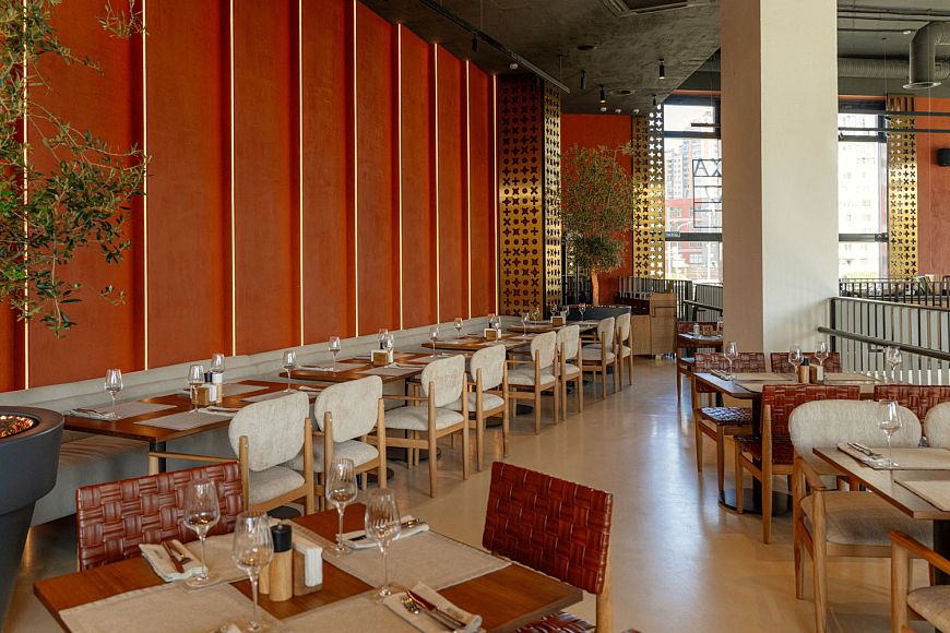 Выпекаем необычную пиццу «Луна»