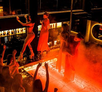 Zависть Podium Club