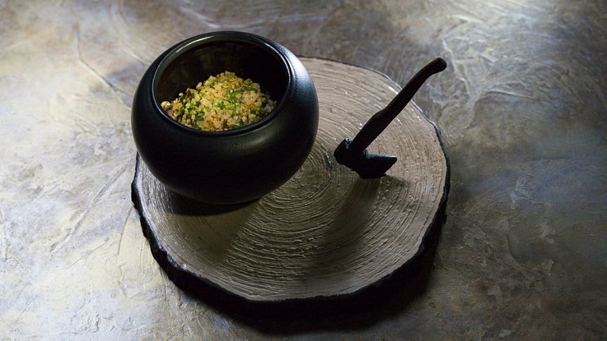 Каша из топора: зелёная гречка с белыми грибами и томлёными говяжьими щёчками, ресторан «КоКоКо»