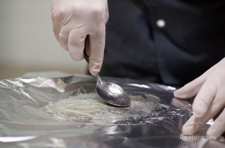 Лопатка ягненка с капоннатой из баклажанов и мясным соусом из ресторана «Светлый» - фотография № 22