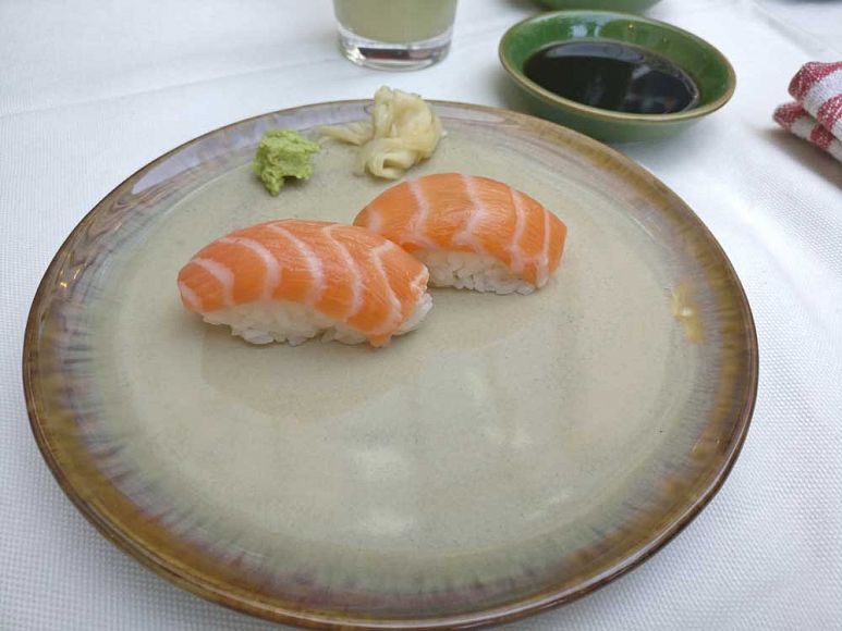 Ресторан Nama азиатская кухня Глеб Баллис Аркадий Новиков тепаньяки суши с лососем