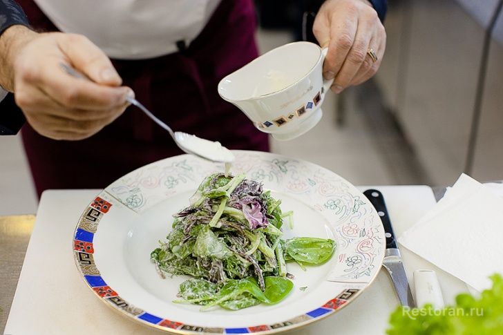 Салат с бастурмой и сливочным соусом от ресторана Эривань - фотография № 15