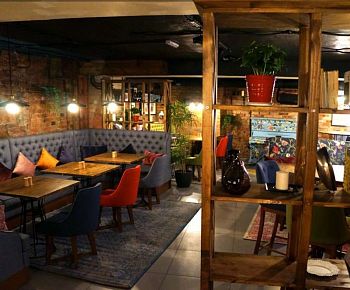 HUGS, Friendlybar (закрыт)