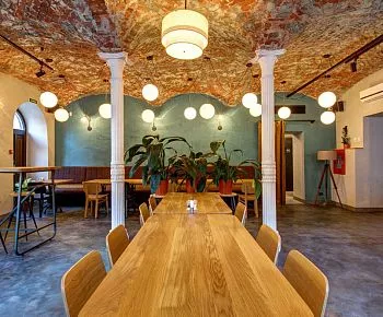 Friends Place / Френдс Плейс (закрыт)