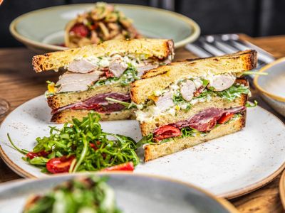 Всемирный день сэндвича 2025: 8 сэндвичей со всего мира