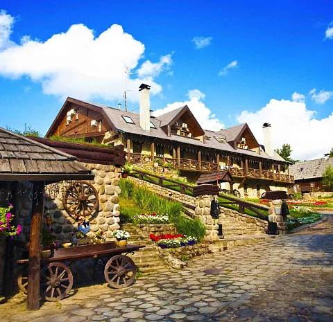 Комплекс отдыха Старая мельница / Черемша / Грот / Корчма
