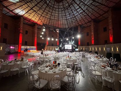 Новогодние корпоративы в ресторане The Event Hall