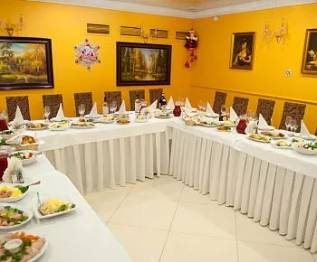Питер (Кузнецовская ул.)