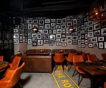 Milwaukee bar&restaurant