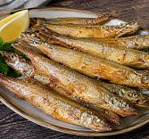 Сезон корюшки в ресторане «Ларисуваннухочу»