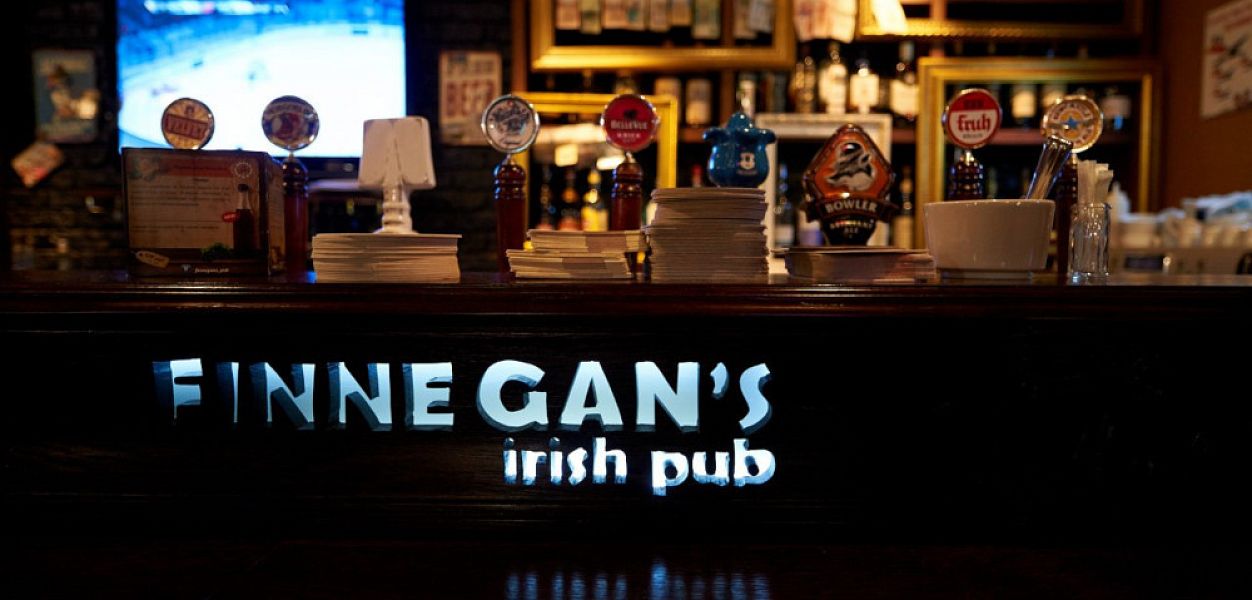 Finnegan's Irish Pub - фотография № 7