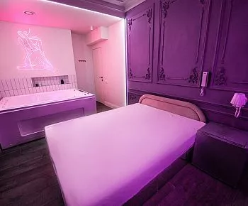 Zависть Podium Club