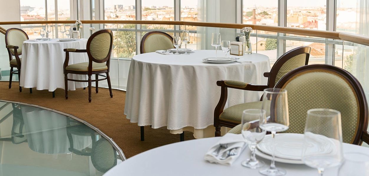 Zephyr Bistro Marine - фотография № 50