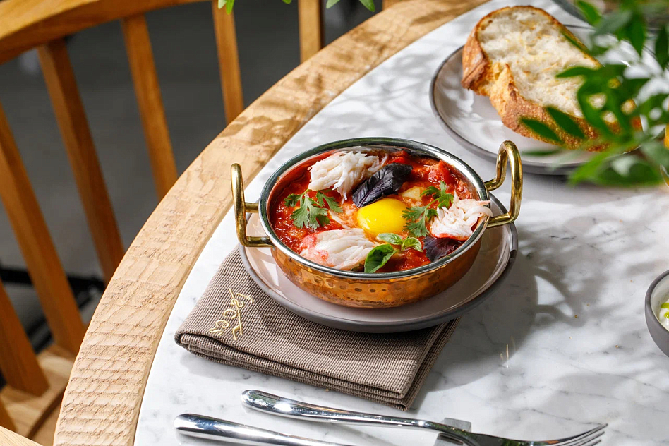 Faces - метро крестовский остров