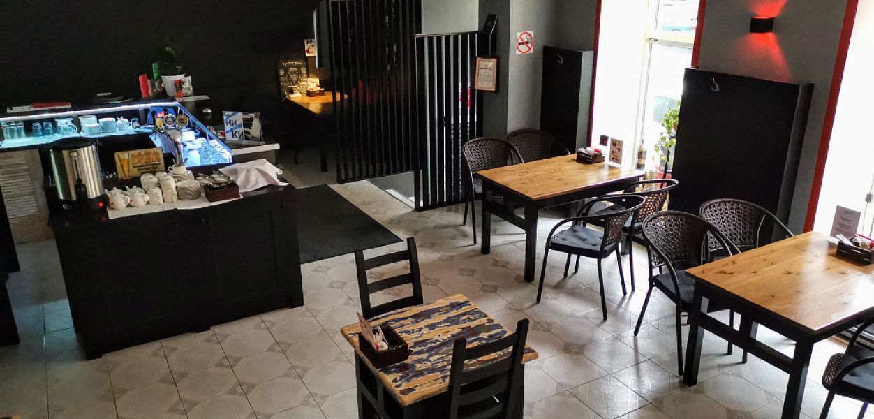 Street Cafe Red Door / Стрит кафе Ред Дор (закрыт) - фотография № 4