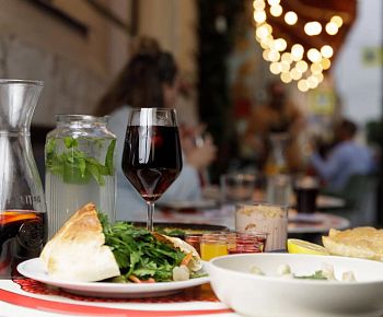 Мама Тата (Караванная)