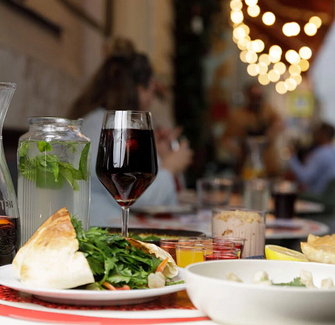 Мама Тата (Караванная)