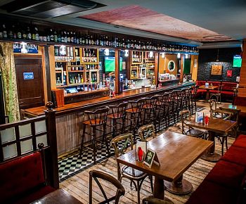 Finnegan's Irish Pub