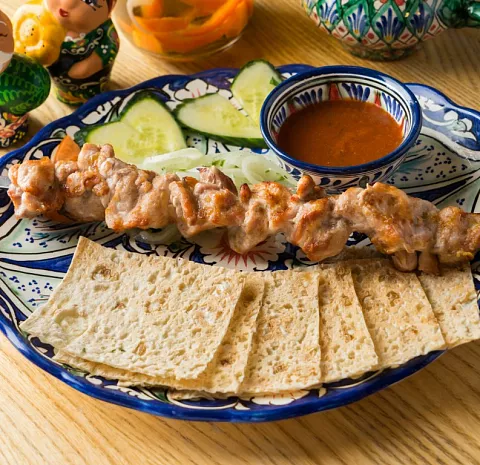 Чебуреки и рюмочная у Ларисы (Рубинштейна)
