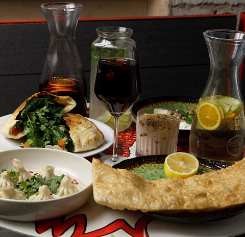 Мама Тата (Караванная)