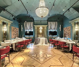 бронировать по телефону