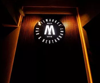 Milwaukee bar&restaurant